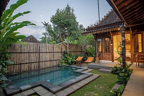 Kerjim Wooden Villa