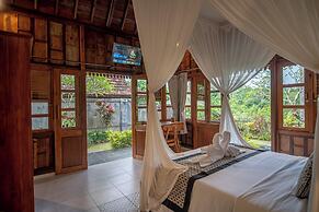 Kerjim Wooden Villa