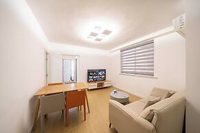 Tyms Xujiahui Premium 3BR 2BA APT
