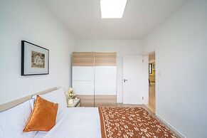 Tyms Family 3BR 2BA APT  Crystal Garden