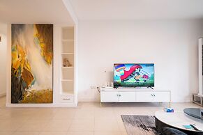 Tyms Family 3BR 2BA APT  Crystal Garden