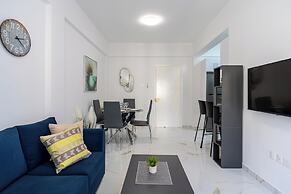 Vibe - 1 BR APt & Balcony in Larnaca