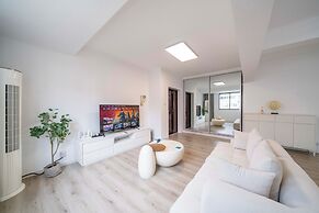 Tyms  2BR APT Hongqiao Paris Classic