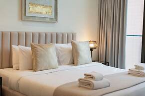 Peninsula Five Residences - Business Bay