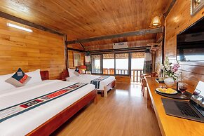 Muong Hoa River View Homestay