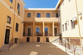 Syraka Hotel LR Collection