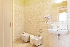 Syraka Hotel LR Collection