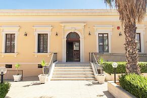 Syraka Hotel LR Collection