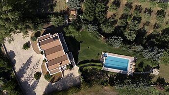 Leone Luxury Villa Georgia