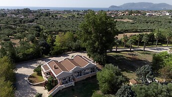 Leone Luxury Villa Georgia