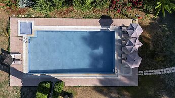 Leone Luxury Villa Giota