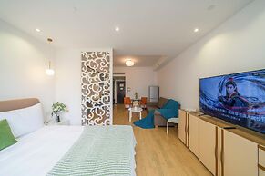 Tyms Xujiahui Stylish 1BR APT