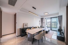 Tyms Hongqiao Deluxe 3BR 2BA APT