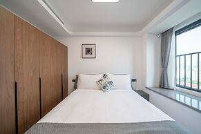 Tyms Hongqiao Deluxe 3BR 2BA APT