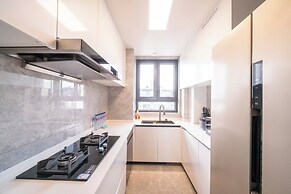 Tyms Hongqiao Deluxe 3BR 2BA APT