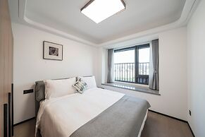 Tyms Hongqiao Deluxe 3BR 2BA APT