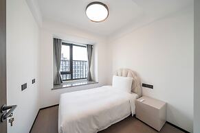 Tyms Hongqiao Deluxe 3BR 2BA APT