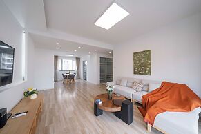 Tyms Luxury 4BR 2BA APT  Garden