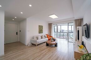 Tyms Luxury 4BR 2BA APT  Garden