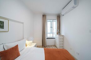 Tyms Luxury 4BR 2BA APT  Garden