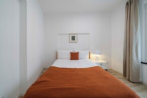 Tyms Luxury 4BR 2BA APT  Garden