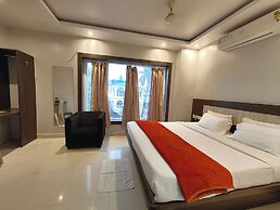 Hotel Home Town Puri