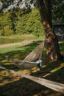 Raus | Cabins am See mit Sauna + Hot-Tub