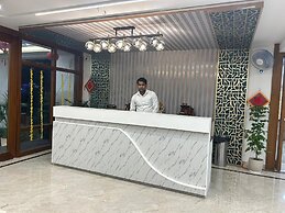 Frosty Fern Hotel & Resort