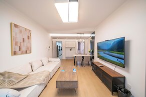 Tyms Family APT Spacious 3BR for Groups & Families