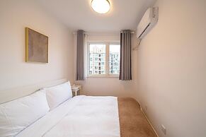 Tyms Family APT Spacious 3BR for Groups & Families