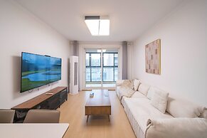 Tyms Family APT Spacious 3BR for Groups & Families