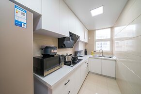 Tyms Family APT Spacious 3BR for Groups & Families
