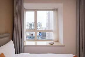 Tyms Changning 3BR Modern Apt near Weining Rd