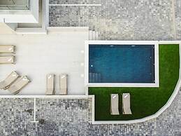Pool apartments Break B