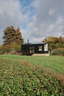 Raus | Cabins mit Feldblick + Saunazugang