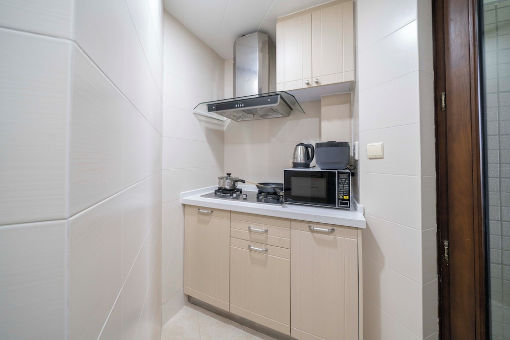 Tyms Modern 1BR APT  Garden