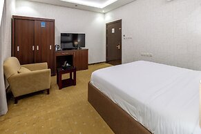 Golden Garden Hotel