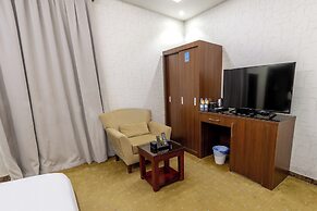 Golden Garden Hotel
