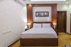 Golden Garden Hotel
