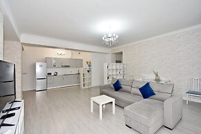 Apartment by Luxe Group MA331