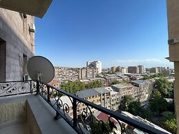 Apartment by Luxe Group MA331