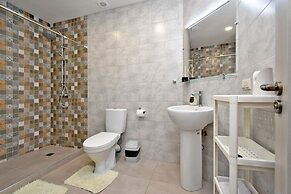 Apartment by Luxe Group MA331