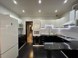 Apartment by Luxe Group MA777