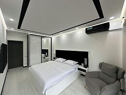 Apartment by Luxe Group MA777