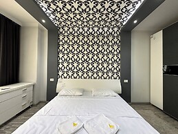Apartment by Luxe Group MA777
