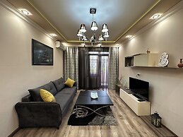 Apartment by Luxe Group MA777