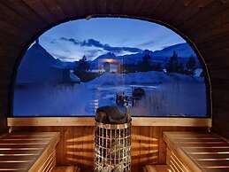 Lyngenfjord Hotel