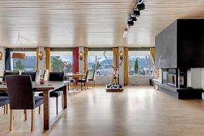 Lyngenfjord Hotel