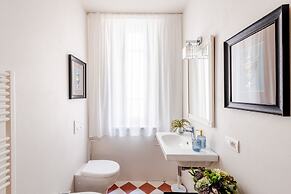 The Fresco Tale a Charming 3 Bedrooms Apartment