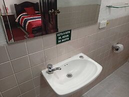 Hostal Flores